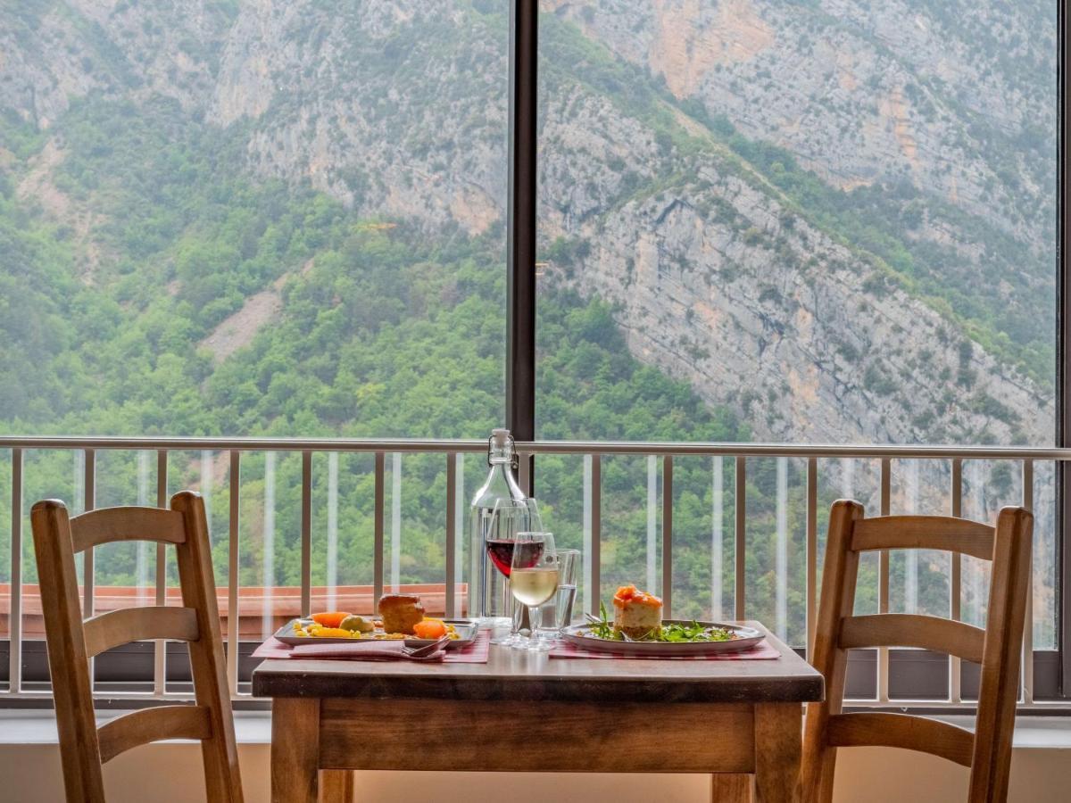 Auberge De Calendal Aiglun (Alpes-Maritimes) Exterior foto